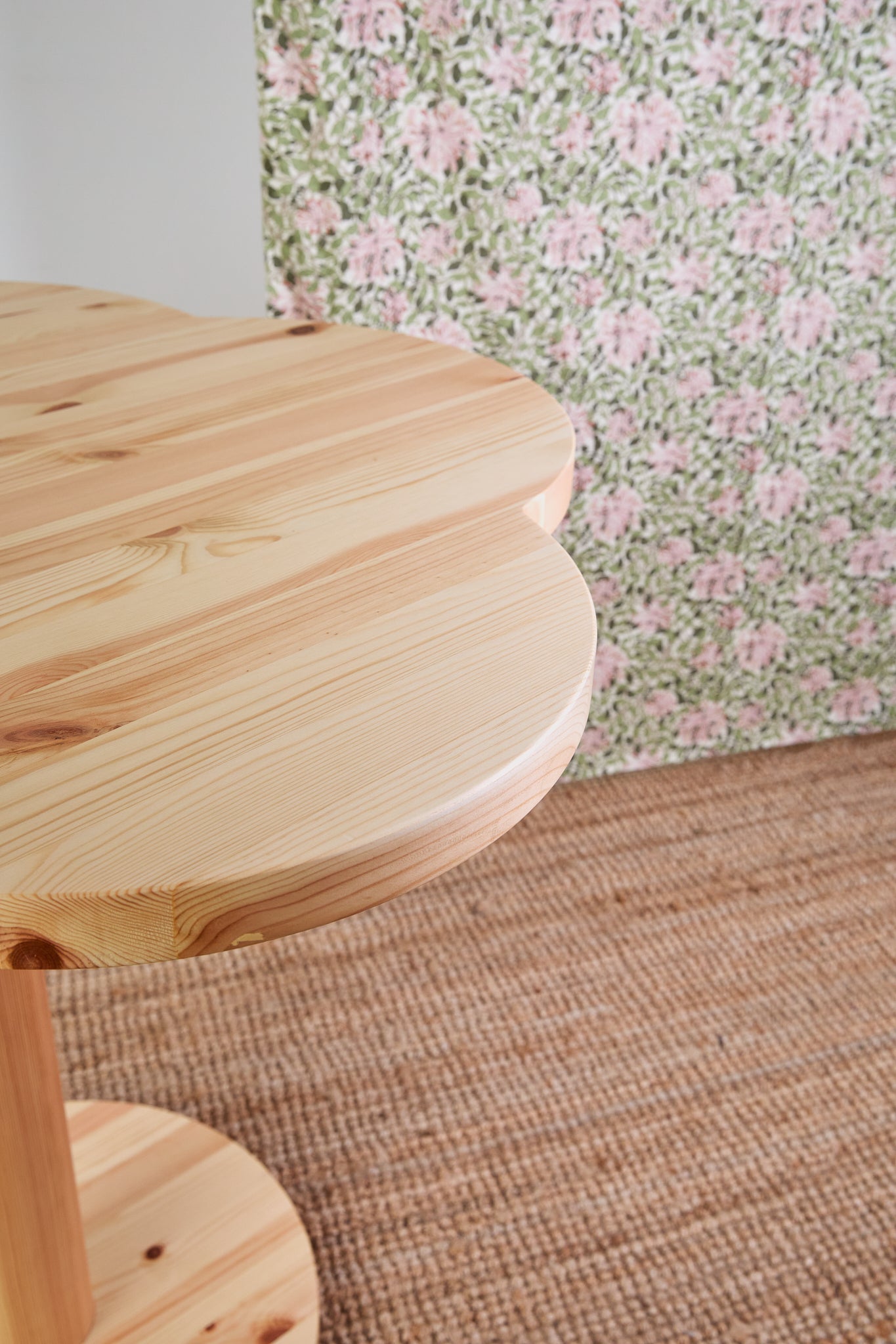 Daisy Cafe Table Pine