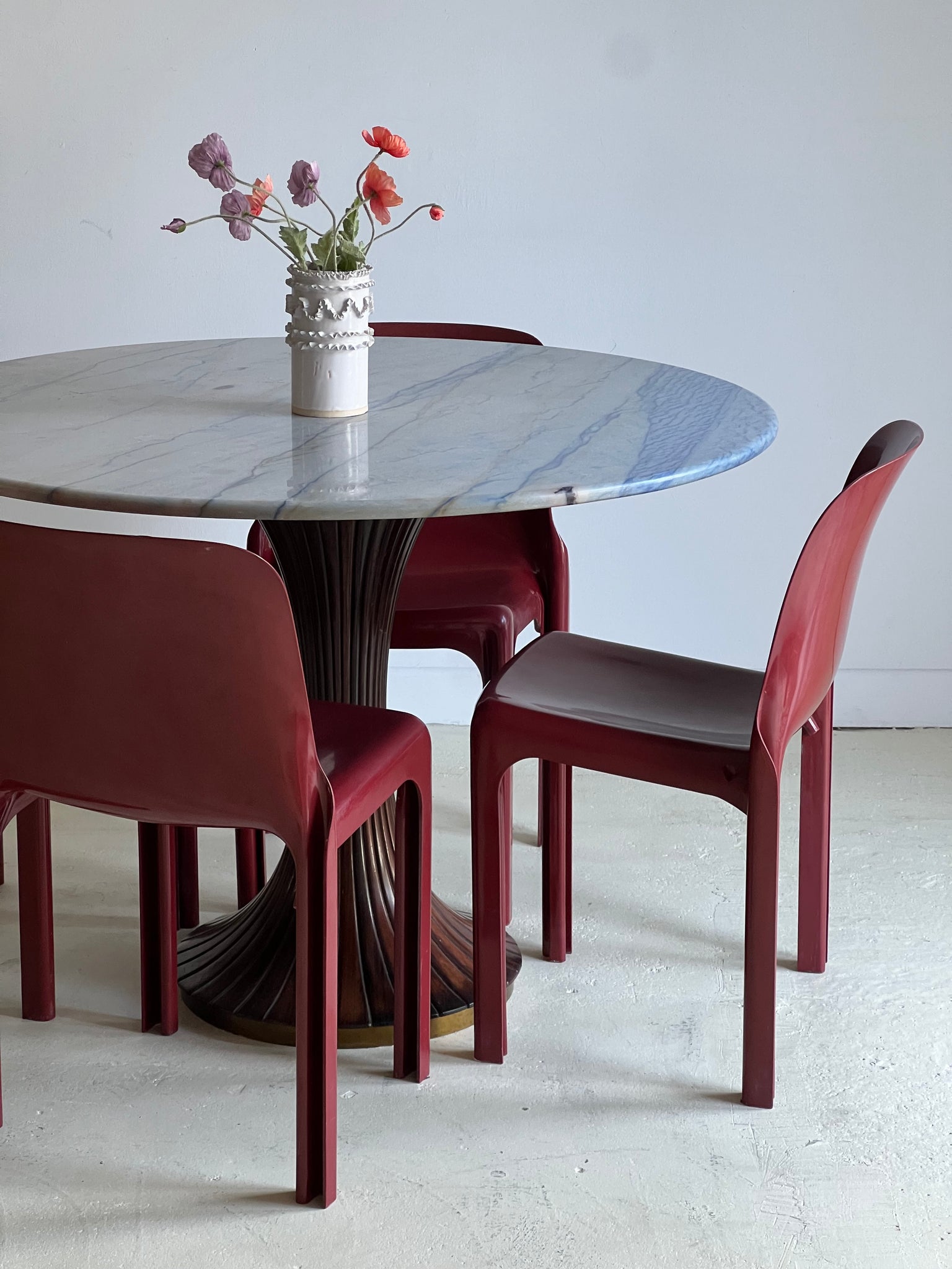 Selene Chairs by Vico Magistretti in Burgandy x6