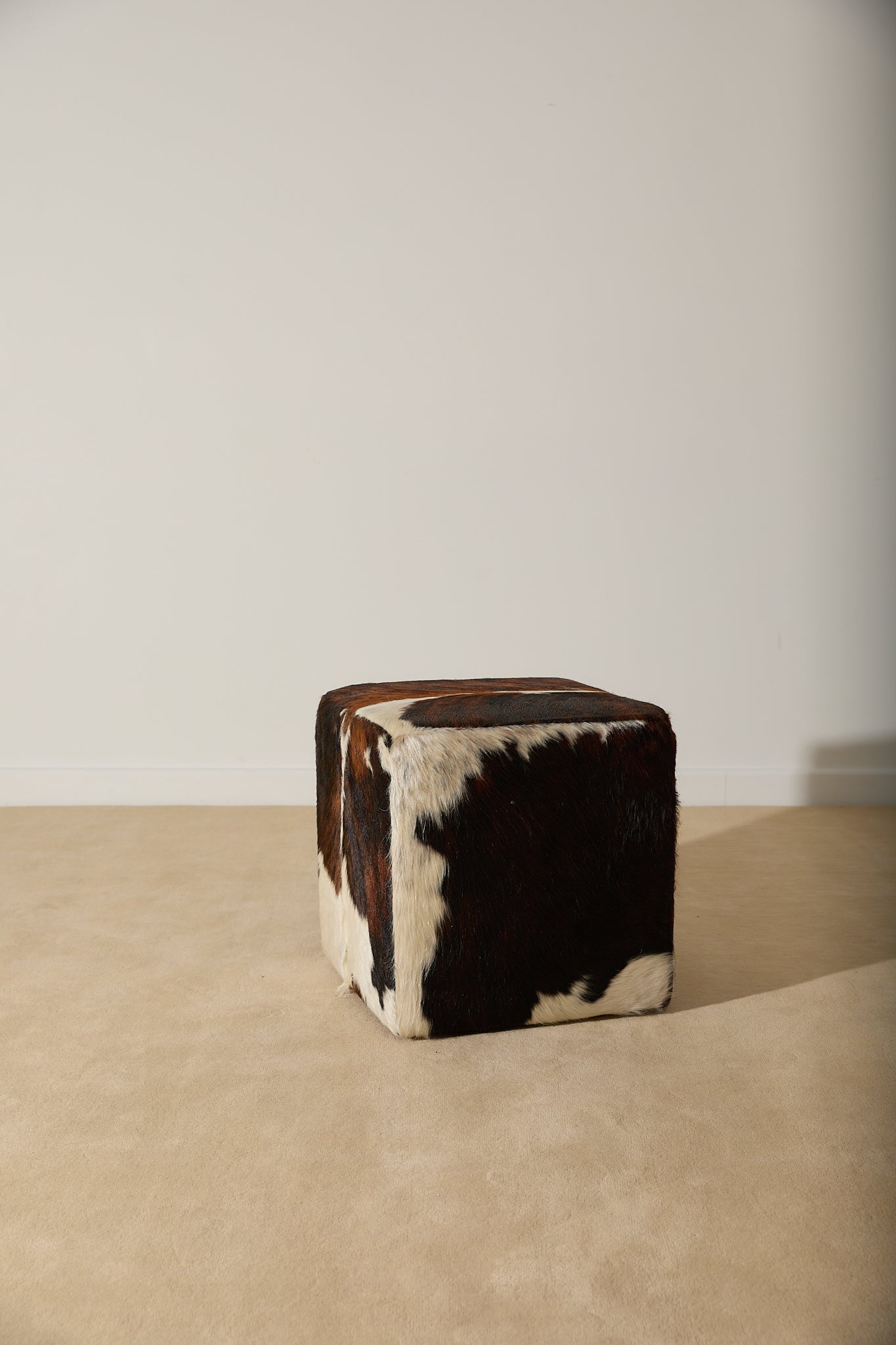 Genuine Cowhide Cube Ottoman – Tri-Color Brown &amp; White Hair-on-Hide Footstool