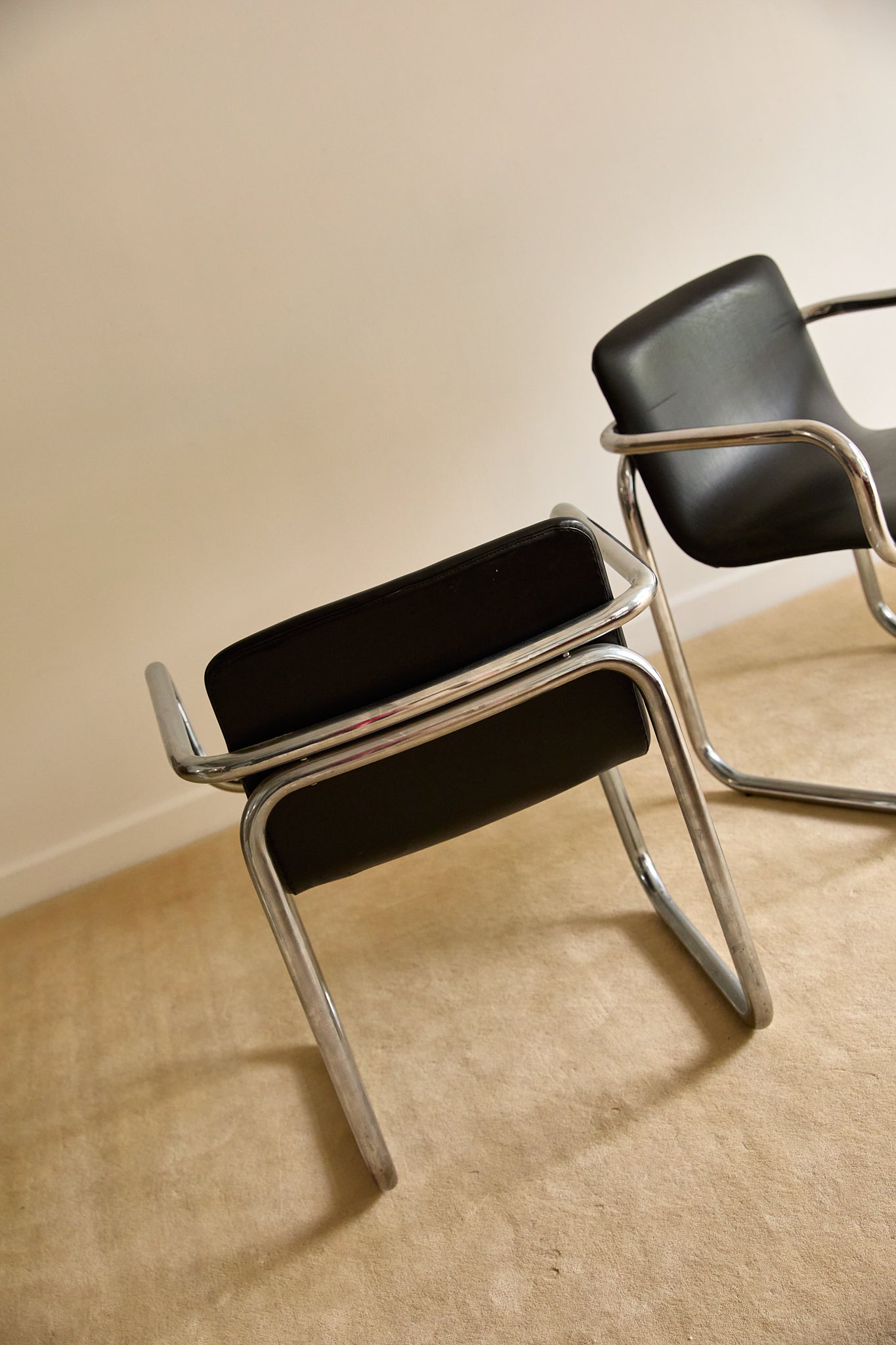 Pair of Vintage Postmodern Italian Black Leather &amp; Tubular Chrome Cantilever Armchairs (c. 1970s–1980s)