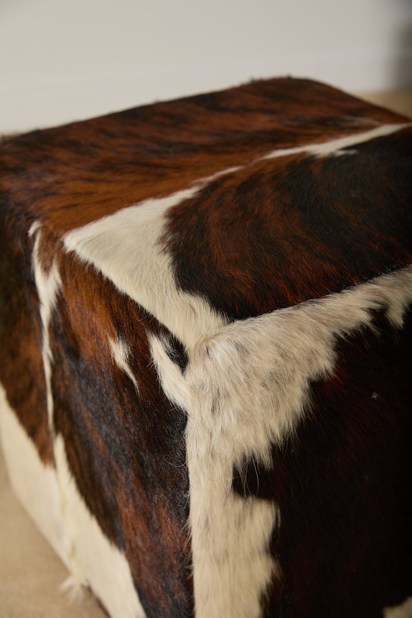 Genuine Cowhide Cube Ottoman – Tri-Color Brown &amp; White Hair-on-Hide Footstool