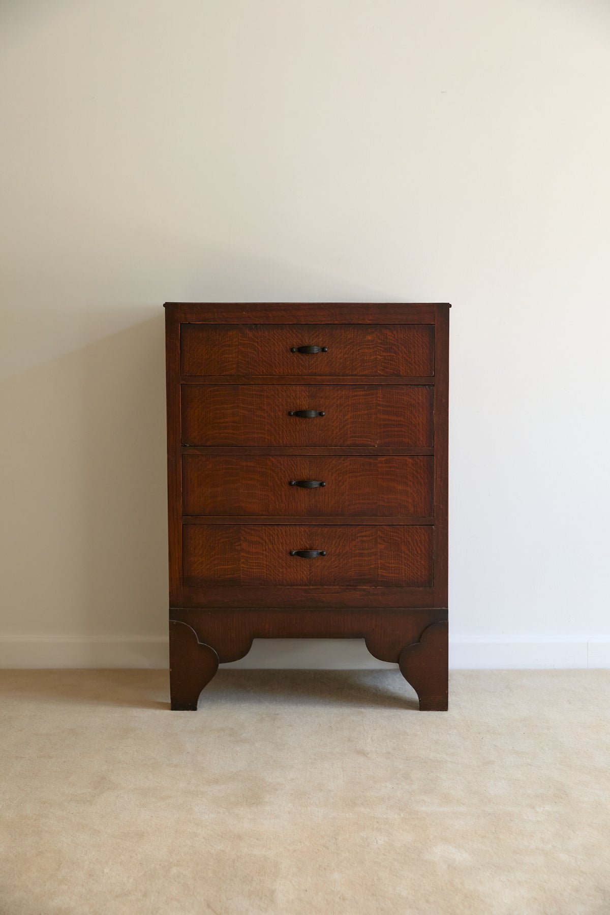 Art Deco Chest of Drawers With Cloud Shaped Feet