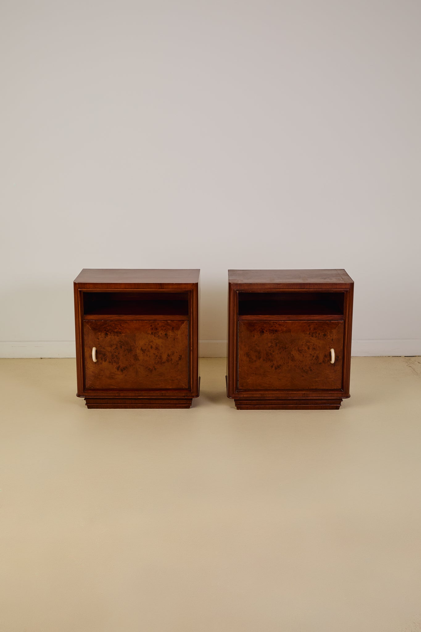 Pair of Italian Burl Walnut and Oak Bedside Tables
