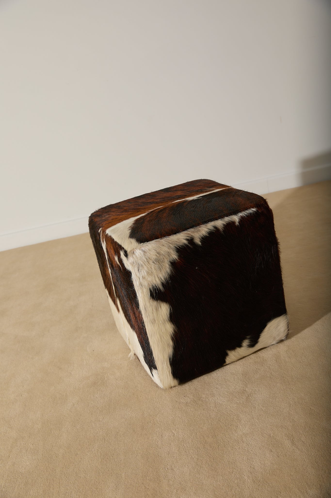 Genuine Cowhide Cube Ottoman – Tri-Color Brown &amp; White Hair-on-Hide Footstool