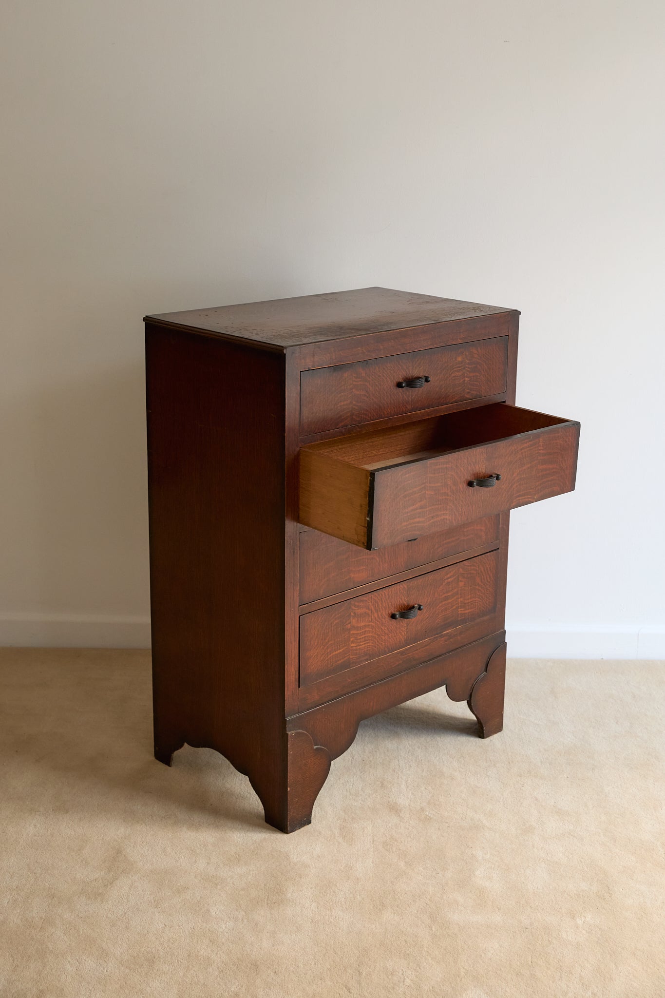 Art Deco Chest of Drawers With Cloud Shaped Feet