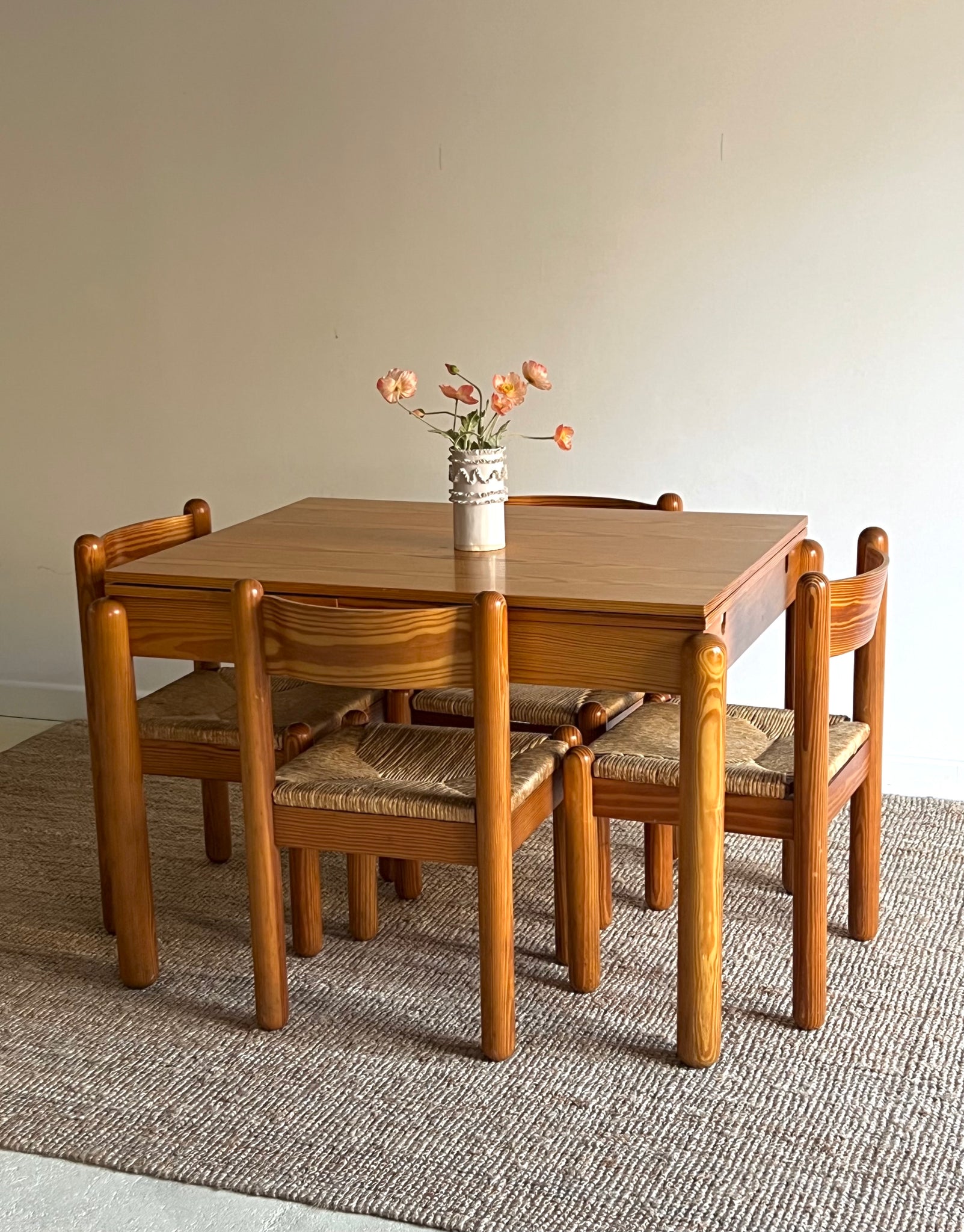 Set of x4 Pine and Rush Dining Chairs