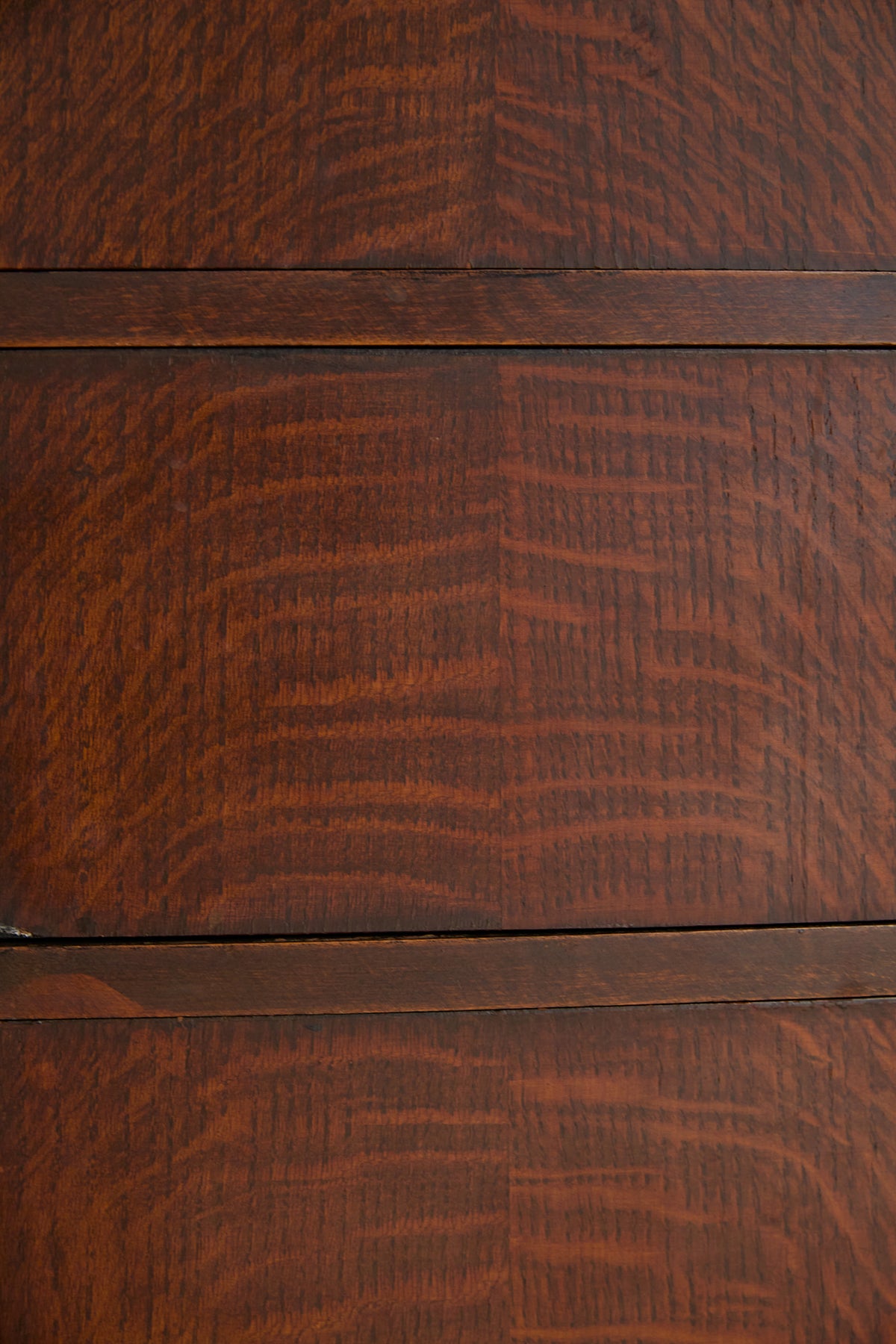 Art Deco Chest of Drawers With Cloud Shaped Feet