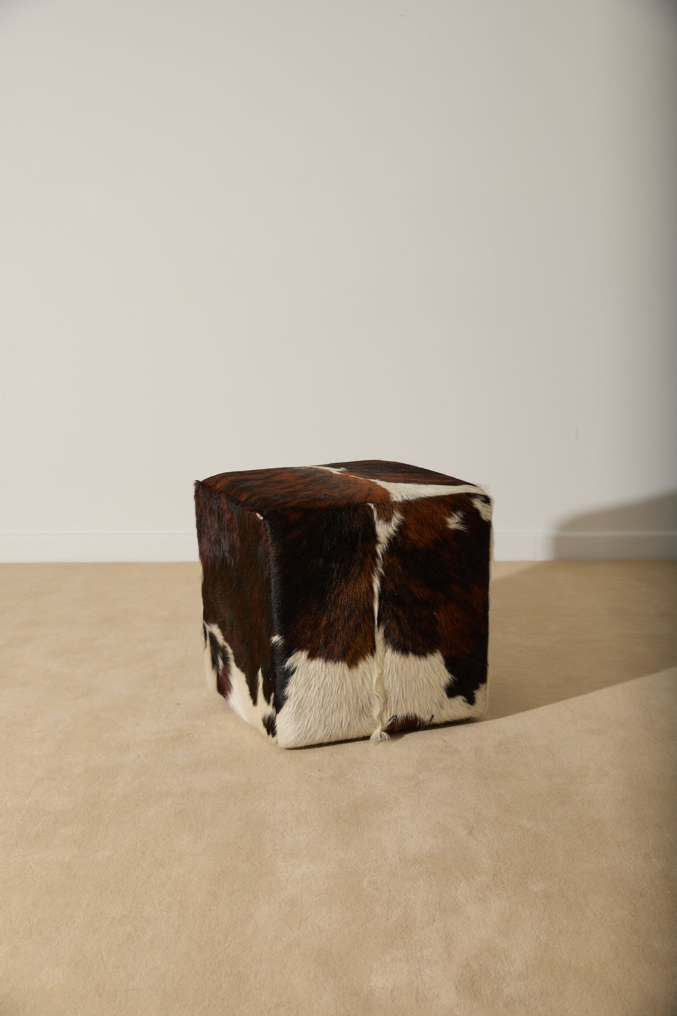 Genuine Cowhide Cube Ottoman – Tri-Color Brown &amp; White Hair-on-Hide Footstool