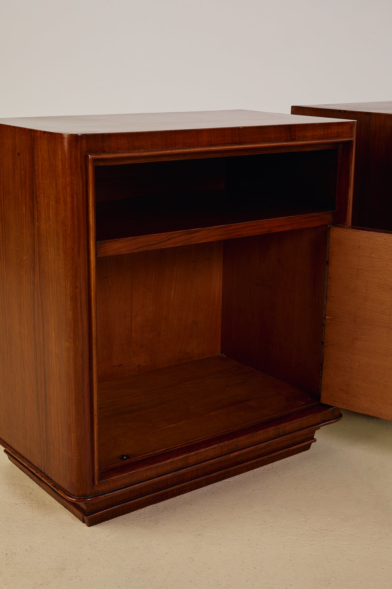 Pair of Italian Burl Walnut and Oak Bedside Tables