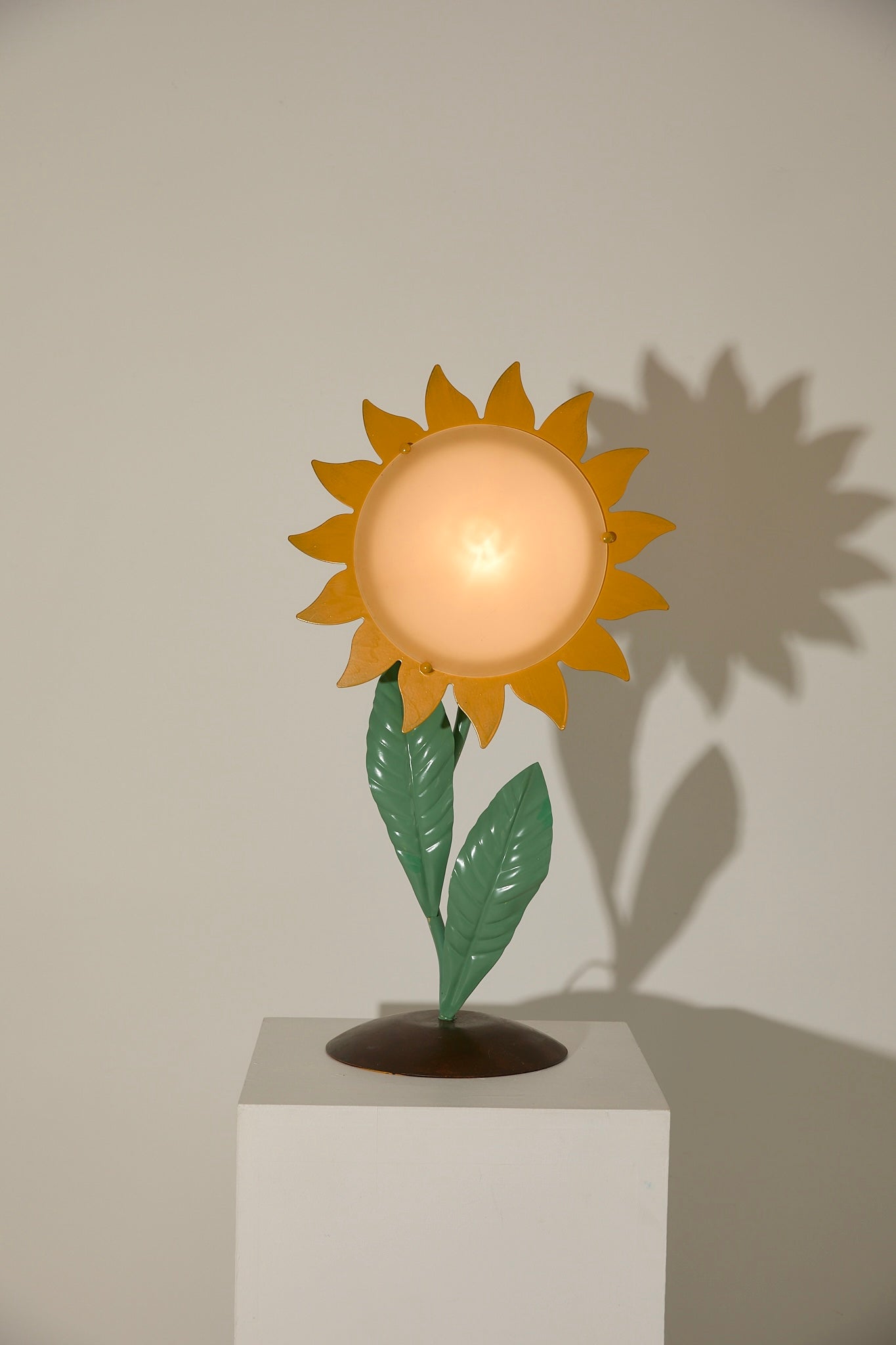Vintage 1970s Italian Hand-Painted Metal Sunflower Table Lamp