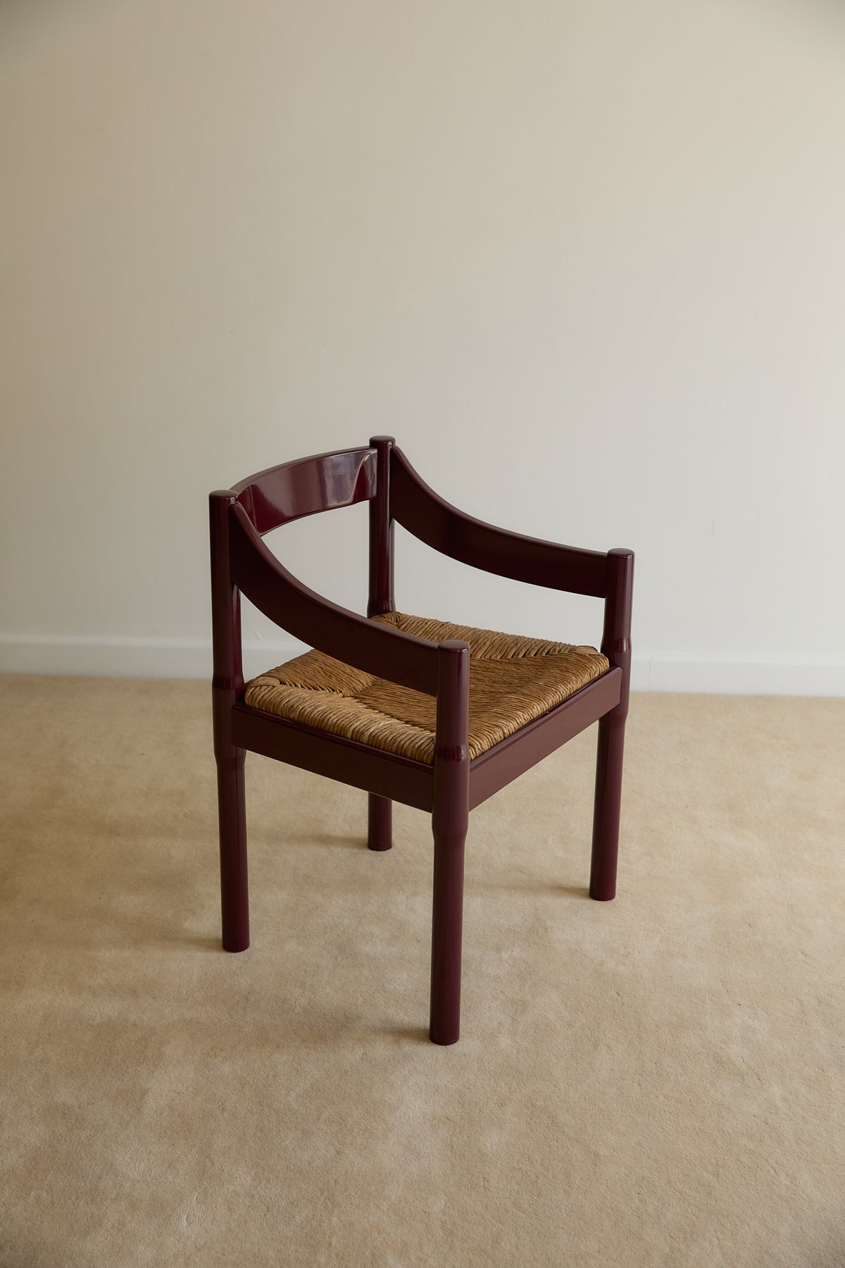 Set of x4 Carimate Carver Chairs in Burgundy