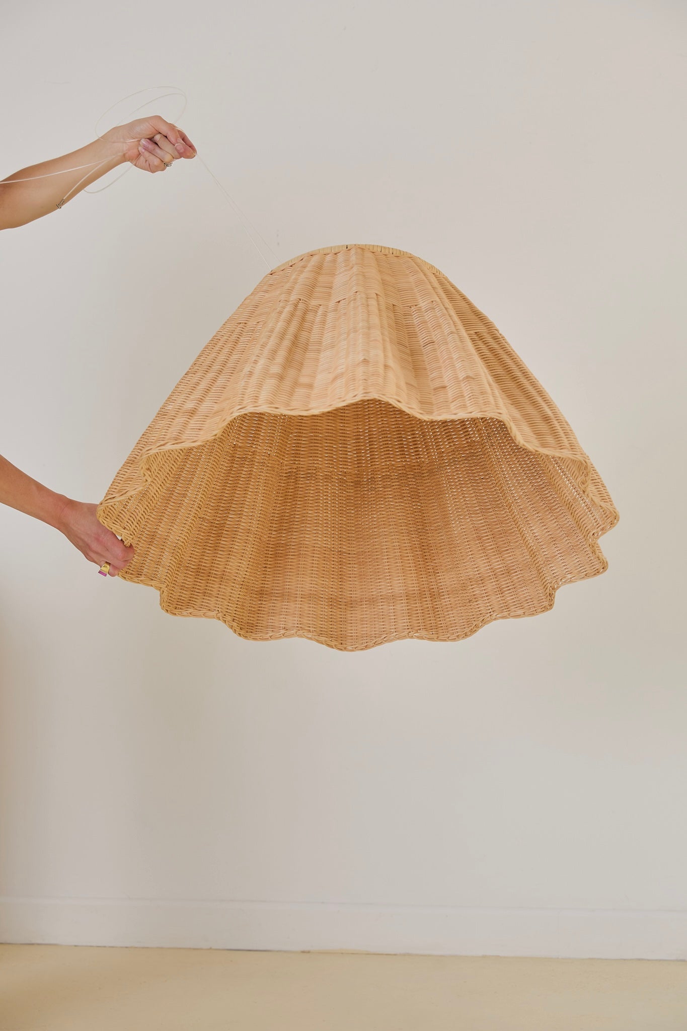 XL Wavy Scallop Lampshade