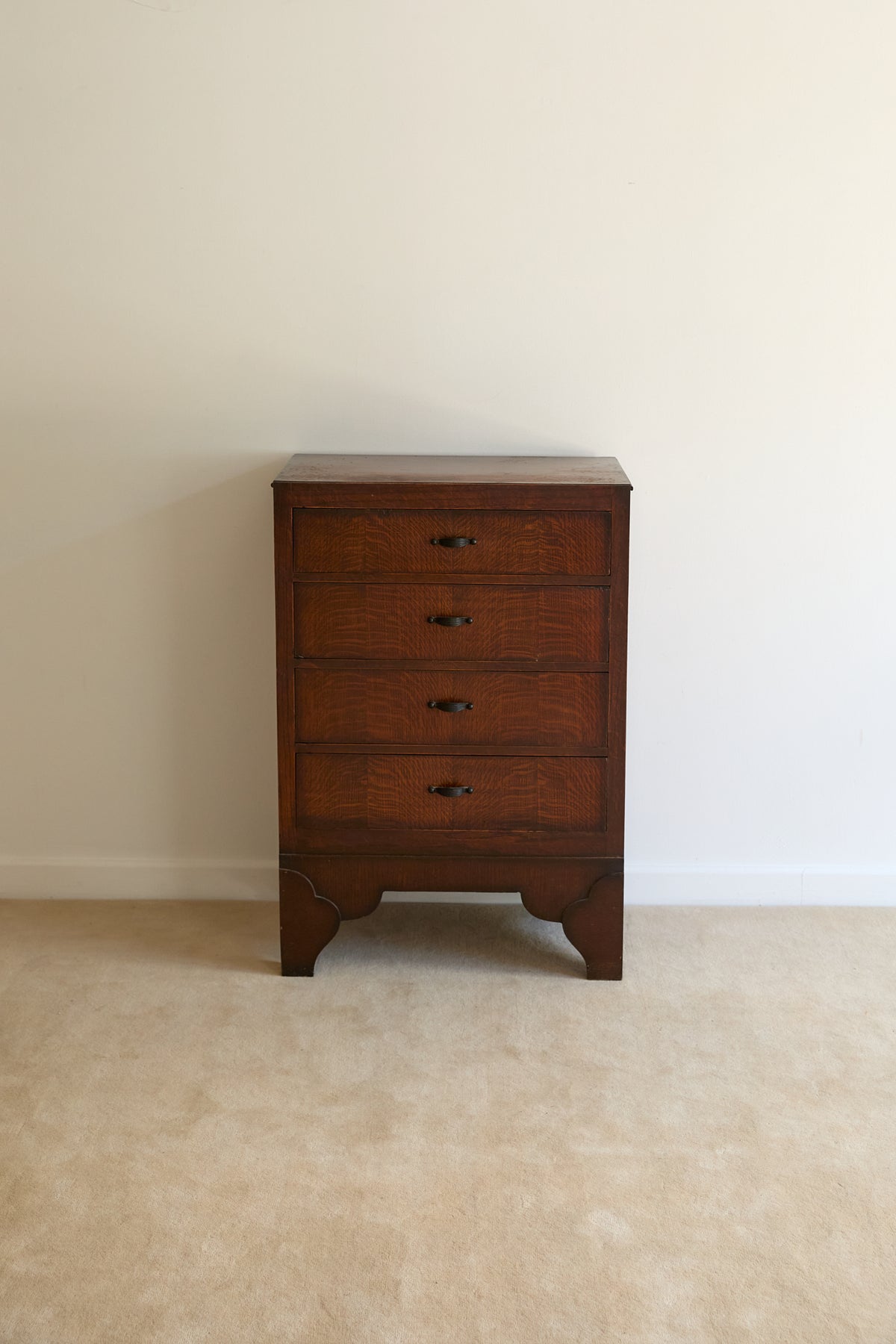 Art Deco Chest of Drawers With Cloud Shaped Feet