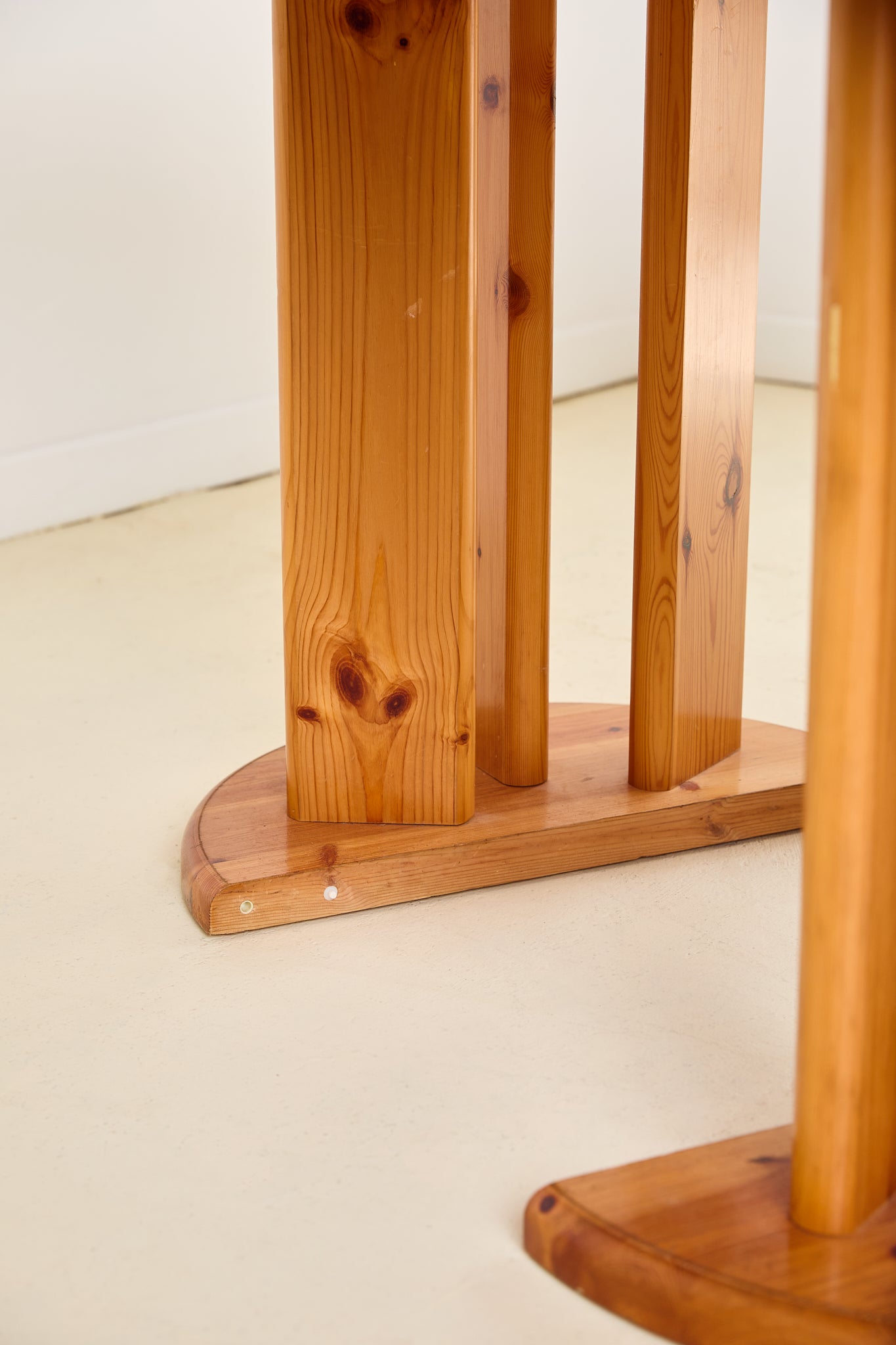 Extendable Rainer Daumiller Pine Dining Table