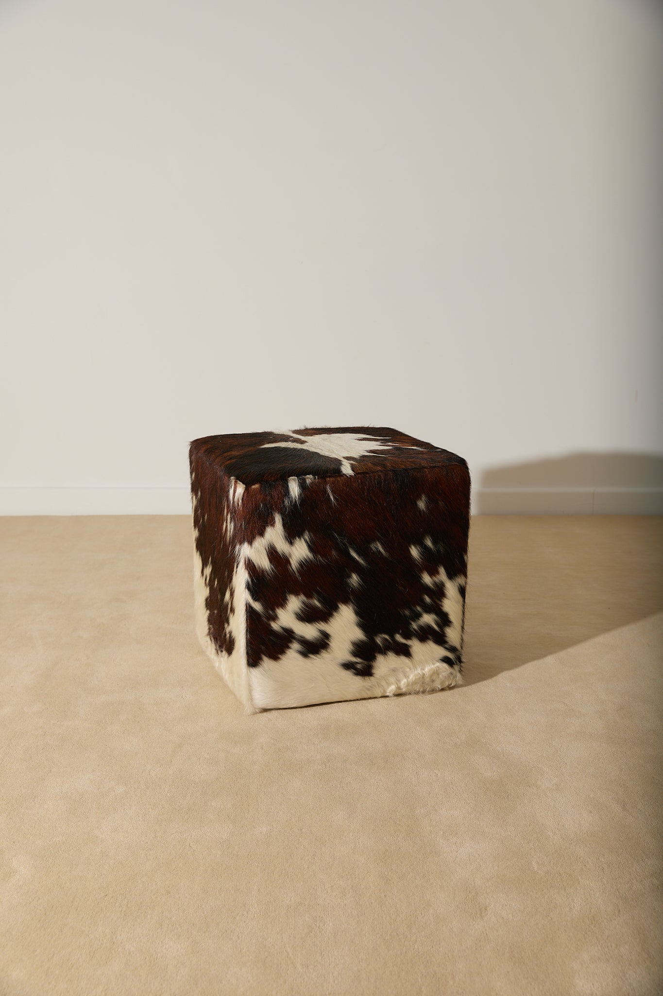 Genuine Cowhide Cube Ottoman – Tri-Color Brown &amp; White Hair-on-Hide Footstool