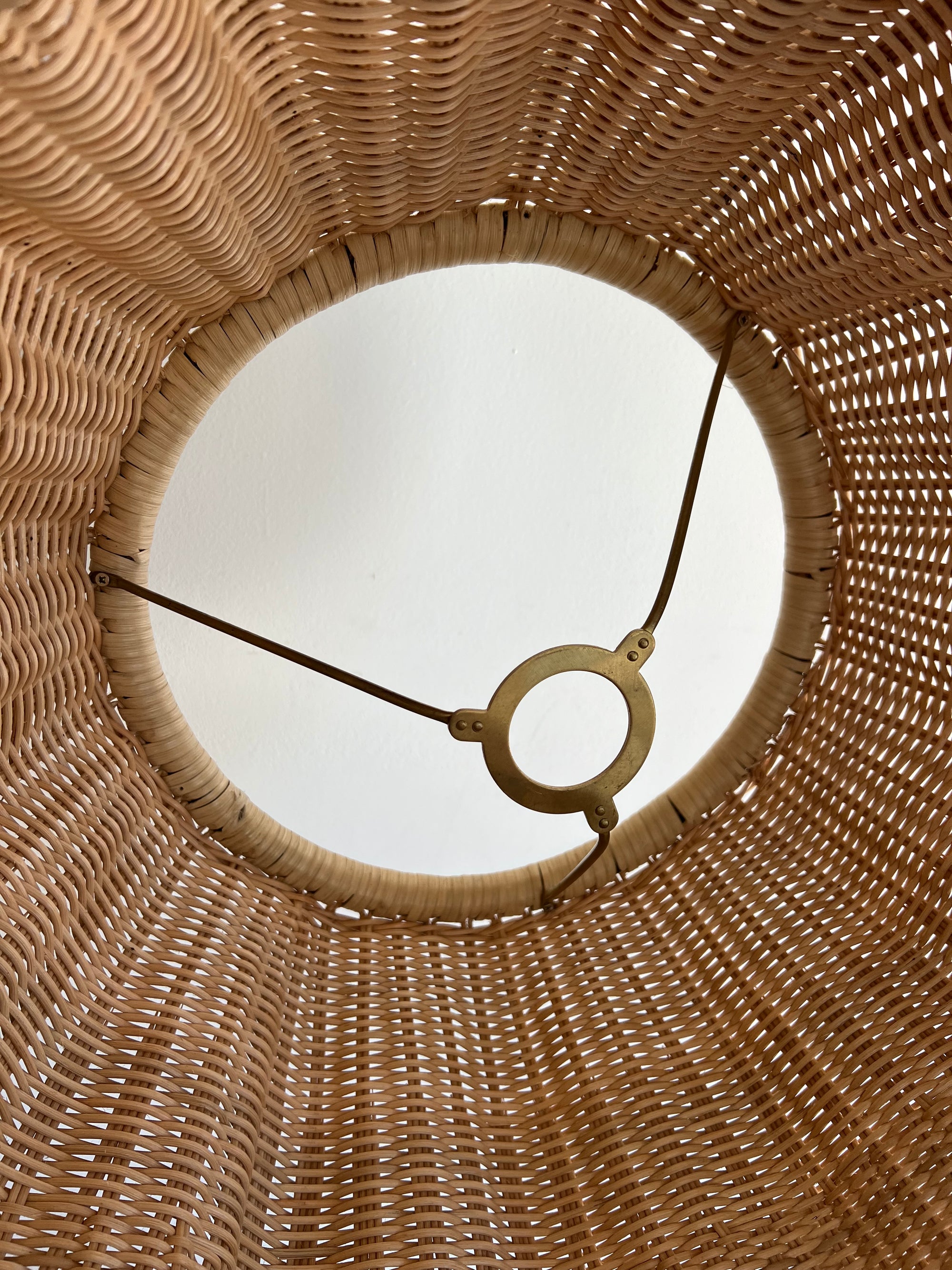 XL Wavy Scallop Lampshade